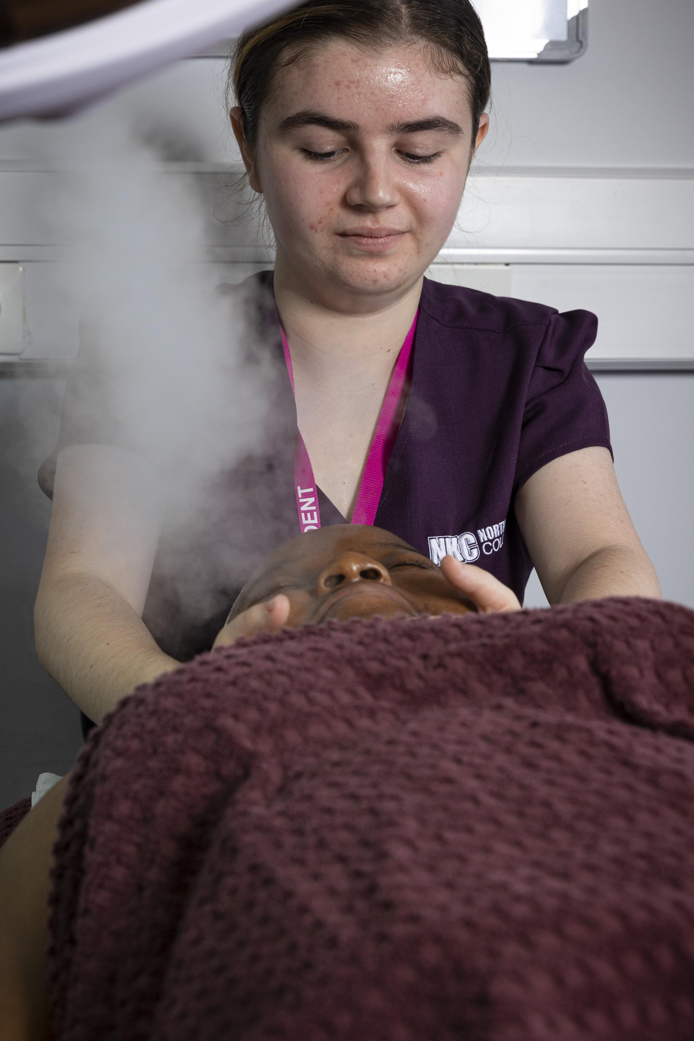 NKC_Dart_Beauty_Facial_Steaming